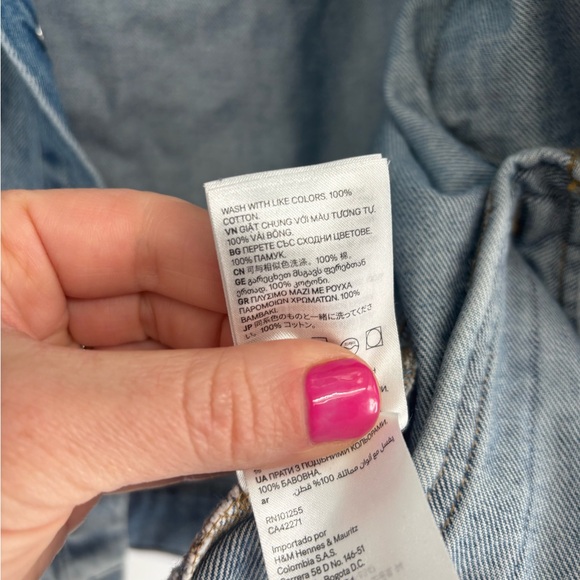 H&M &Denim 90's Style Button Denim Jacket - Picture 5 of 11